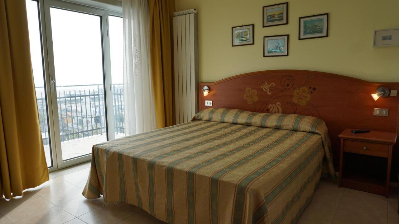 Hotel Ideal Sottomarina Exterior foto