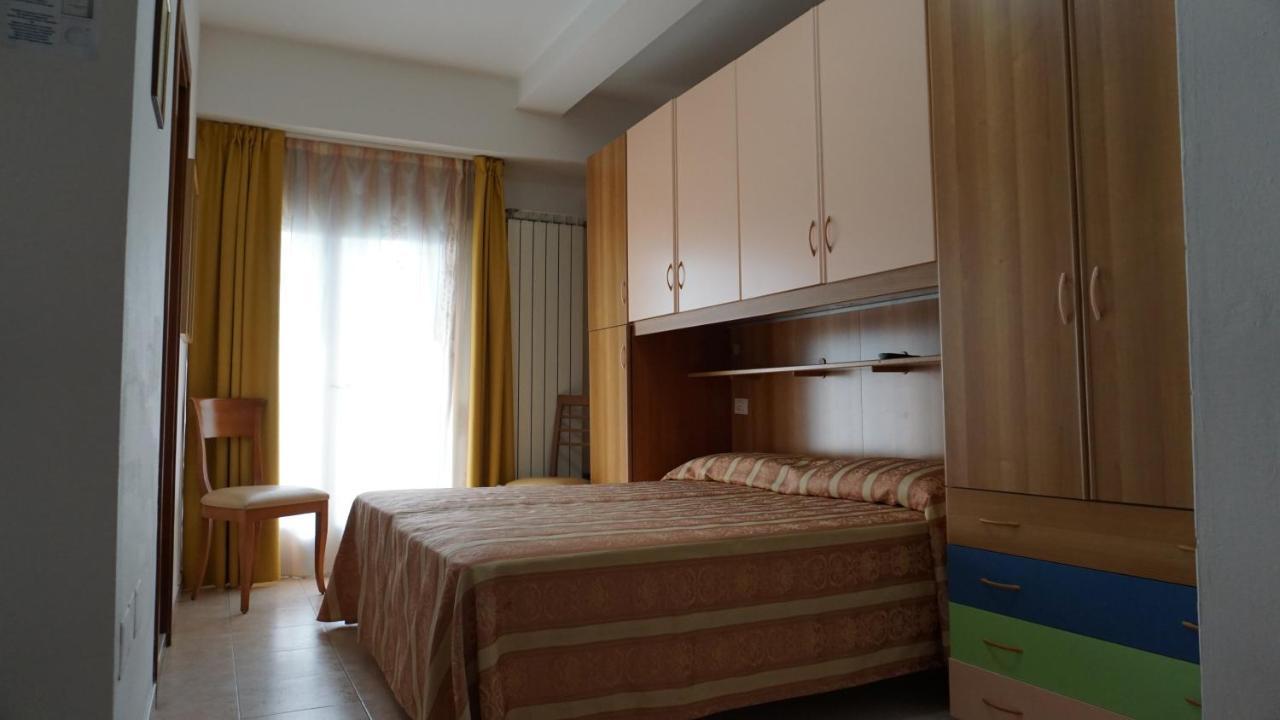 Hotel Ideal Sottomarina Exterior foto