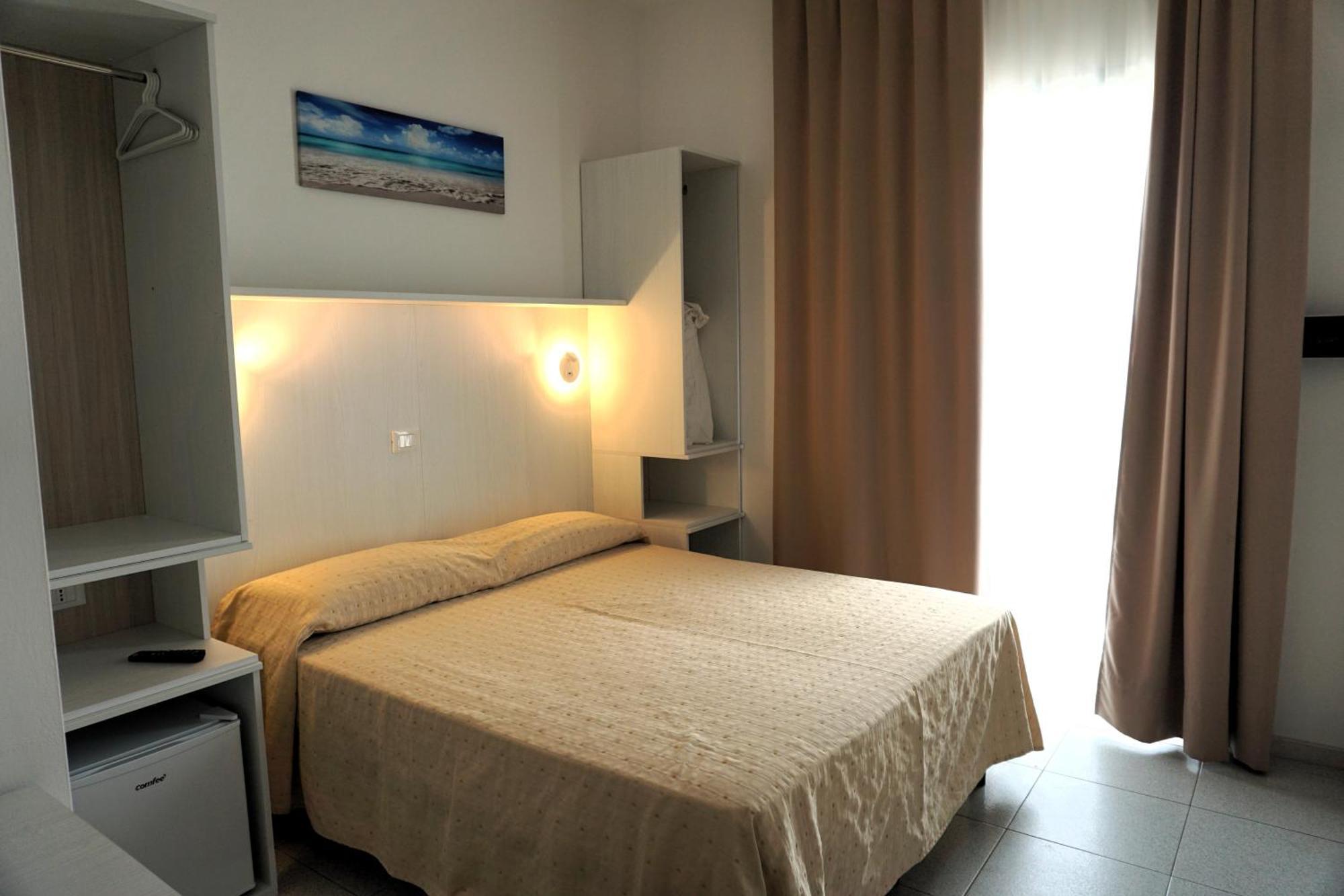 Hotel Ideal Sottomarina Exterior foto